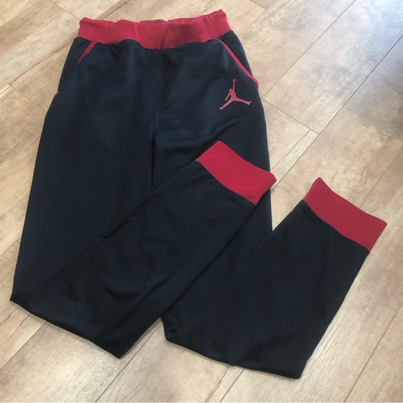 JORDAN pull on sports pants boys XL 13-15 years black and red - Picture 6 of 7